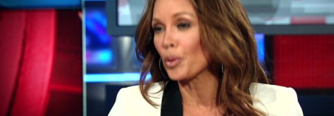 Vanessa Williams returns to Miss America!