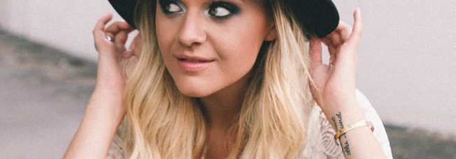 Kelsea Ballerini Talks Touring, Tats, Taking “Kelfies” and More