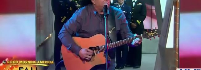 Garth Brooks Honors Vets on “Good Morning America”; Talks Christmas Album With Trisha Yearwood