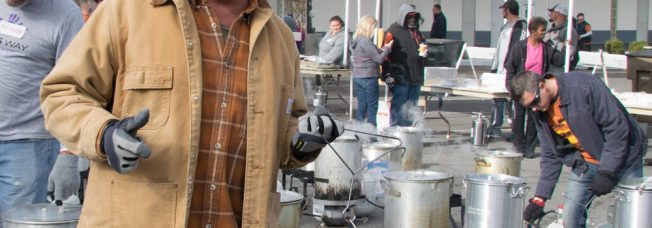 Tracy Lawrence Hosts 11th Annual Thanksgiving Turkey Fry to Feed Nashville’s Homeless [Photo Gallery] and Performs Tonight (Nov. 22) at Wildhorse Saloon