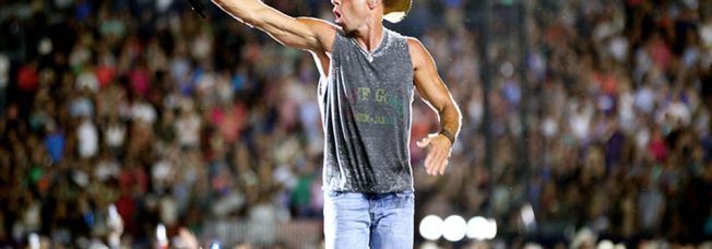 Kenny Chesney Leaves Longtime Record Label for Warner Music